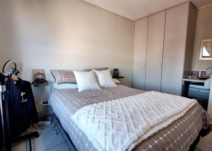 2 Bedroom Property for Sale in Joubert Park Western Cape